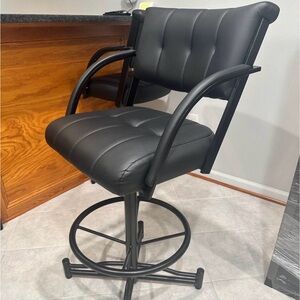 Black Bar Stool with Armrests